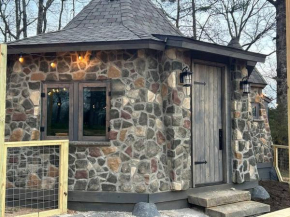 The Hut at the Farm